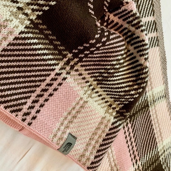 The North Face knitted beanie scarf One size Big girls plaid design pink & tan - Picture 4 of 15